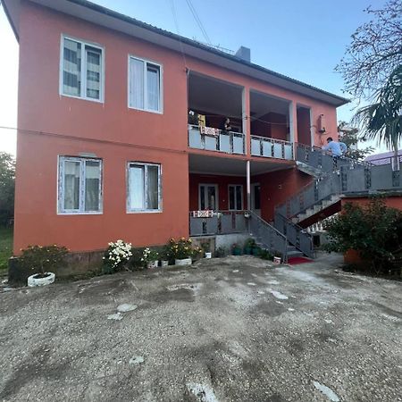 Los-Polos Hermanos Batumi Exterior photo